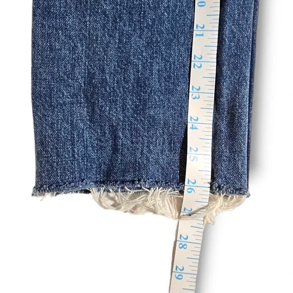 EUC Everlane The Cheeky Mid-Rise Cotton Raw Hem Jeans Sz. 25x26 Washed Midnight - Picture 9 of 11